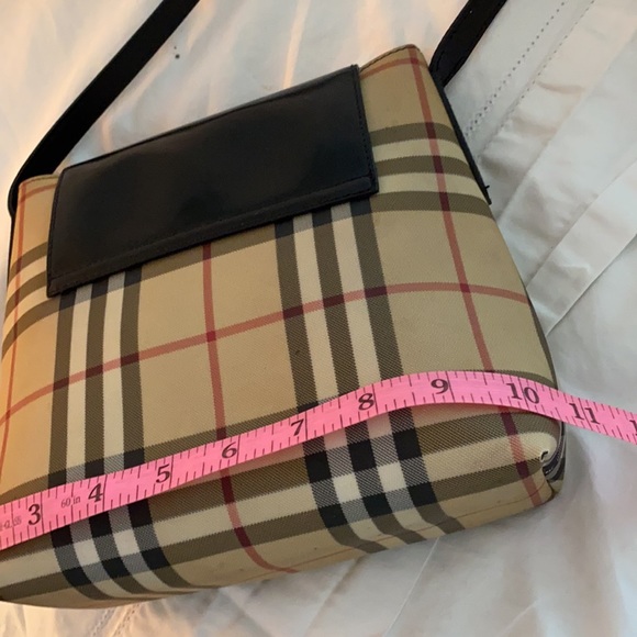 BURBERRY 💯 plaid leather handbag tote solid price - Picture 10 of 16